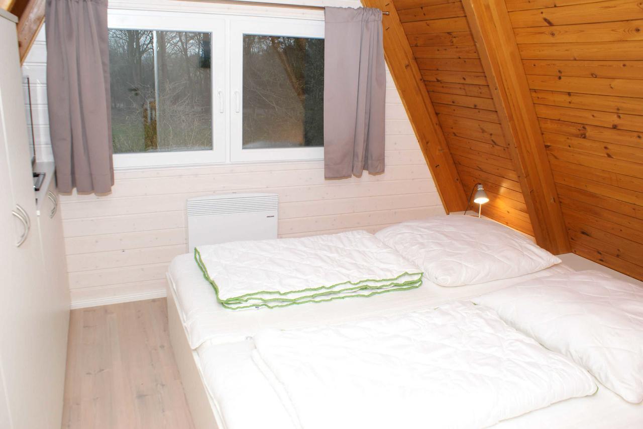 Villa Zeltdachhaus Mit Moderner Ausstattung à Damp Extérieur photo