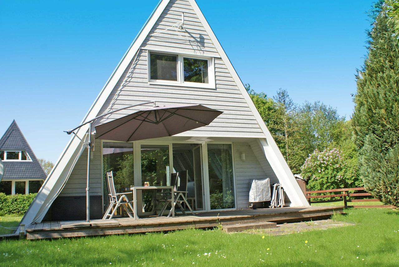 Villa Zeltdachhaus Mit Moderner Ausstattung à Damp Extérieur photo
