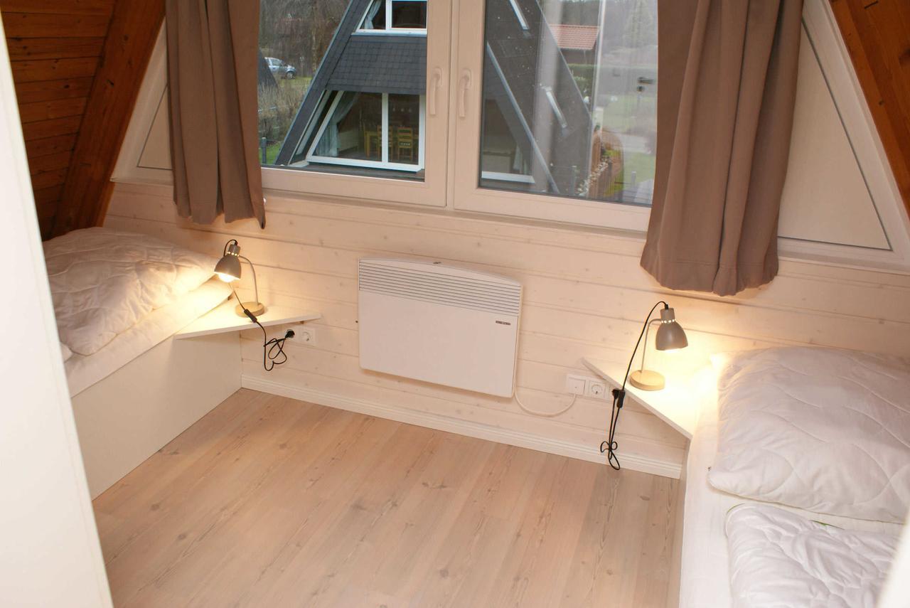 Villa Zeltdachhaus Mit Moderner Ausstattung à Damp Extérieur photo